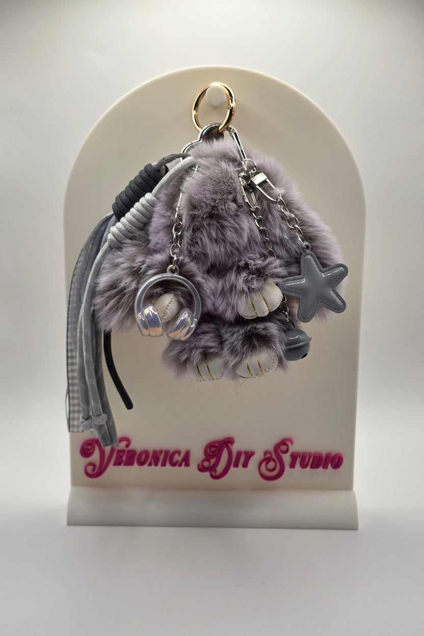 Grijze Bunny Bag Charm – Tassenhanger met Muziek Charms