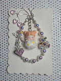 Handgemaakte Telefoonhanger met Schattig Popje – Kawaii Charm