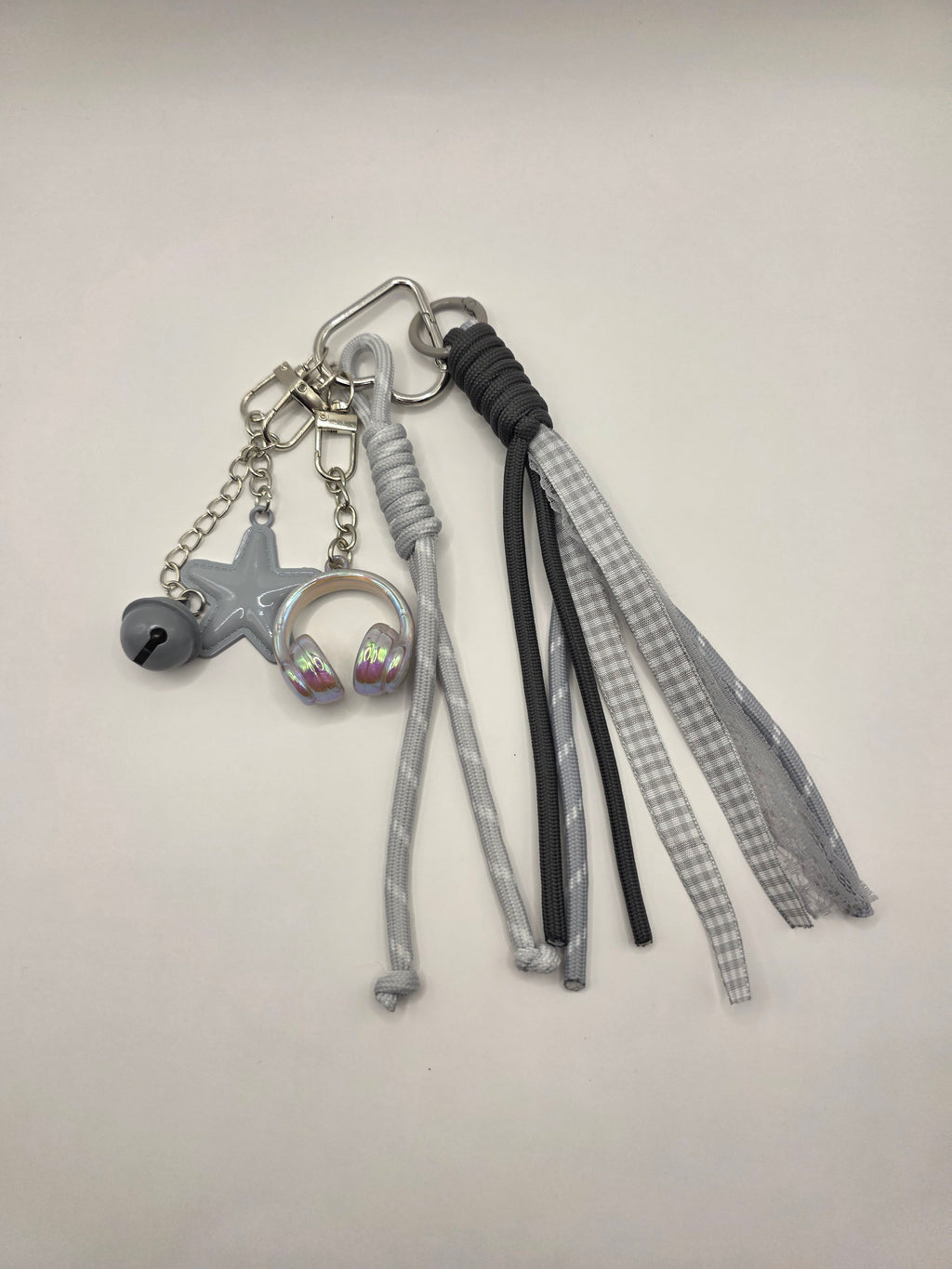 Grijze Bunny Bag Charm – Tassenhanger met Muziek Charms